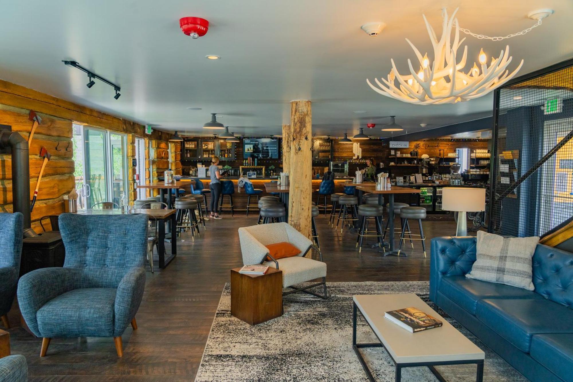 Gravity Haus Winter Park Hotel Bagian luar foto